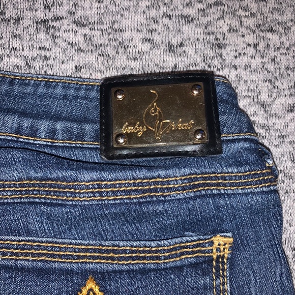 Baby Phat Capris - Picture 6 of 7